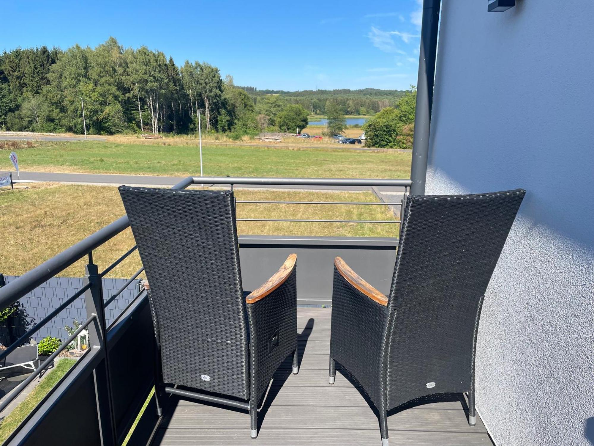 #neu L Seeblick L Netflix L Boxspring L Nespresso L E-tuer L Terrasse L 82m2 *